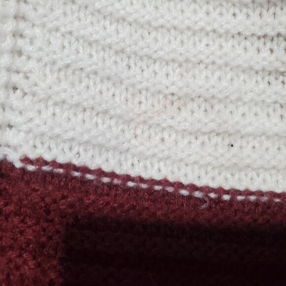 Cute Slouchy Fringed Green Camel White and Maroon Long Sleeved Sweater Size 3X - Picture 4 of 15